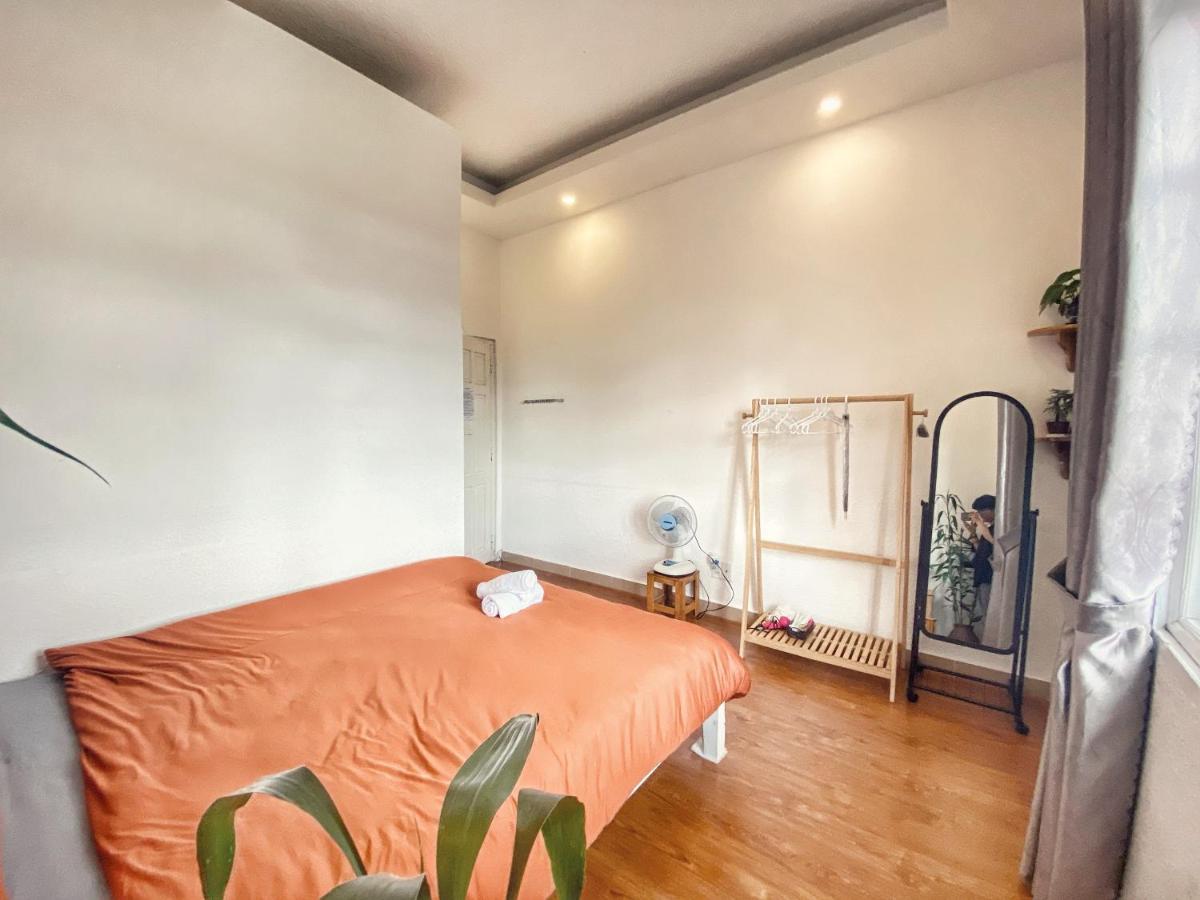 Cam Hoang Vy Apartment Да Лат Екстериор снимка
